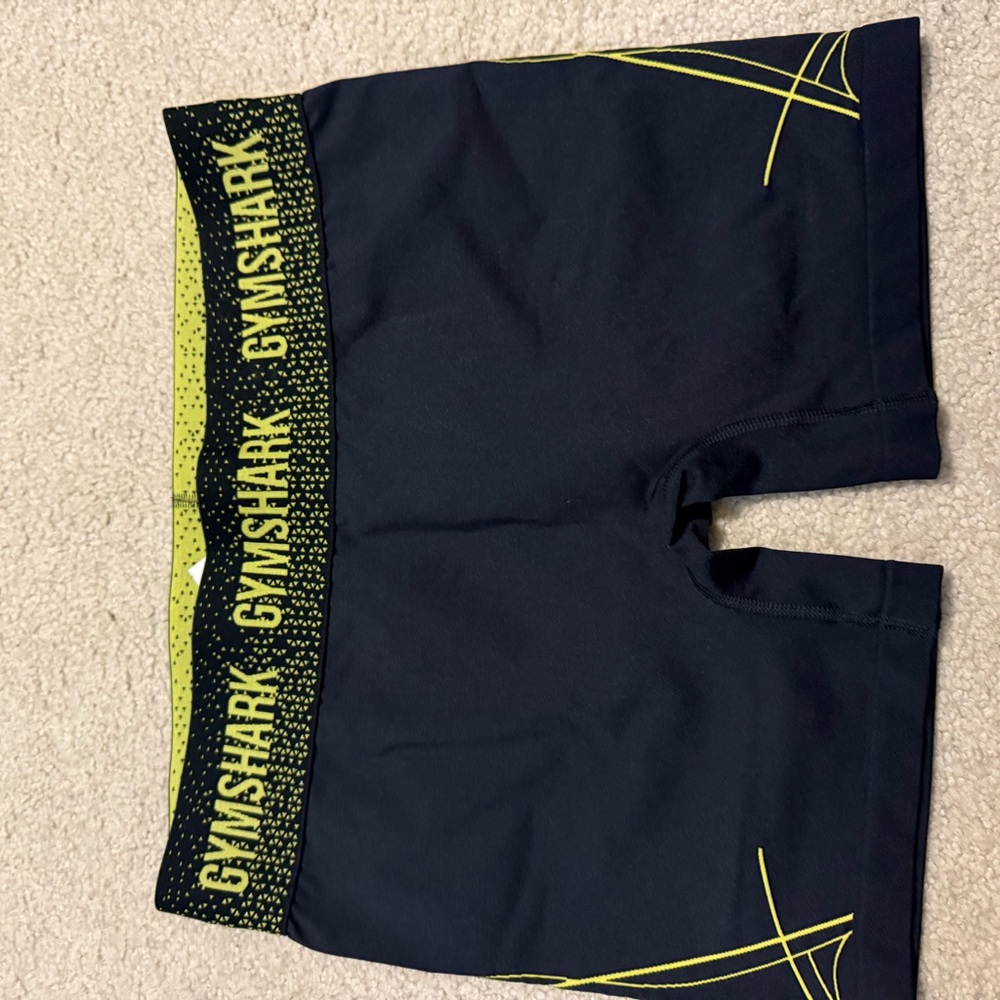 Gymshark Men's Navy and Yellow Athletic Shorts